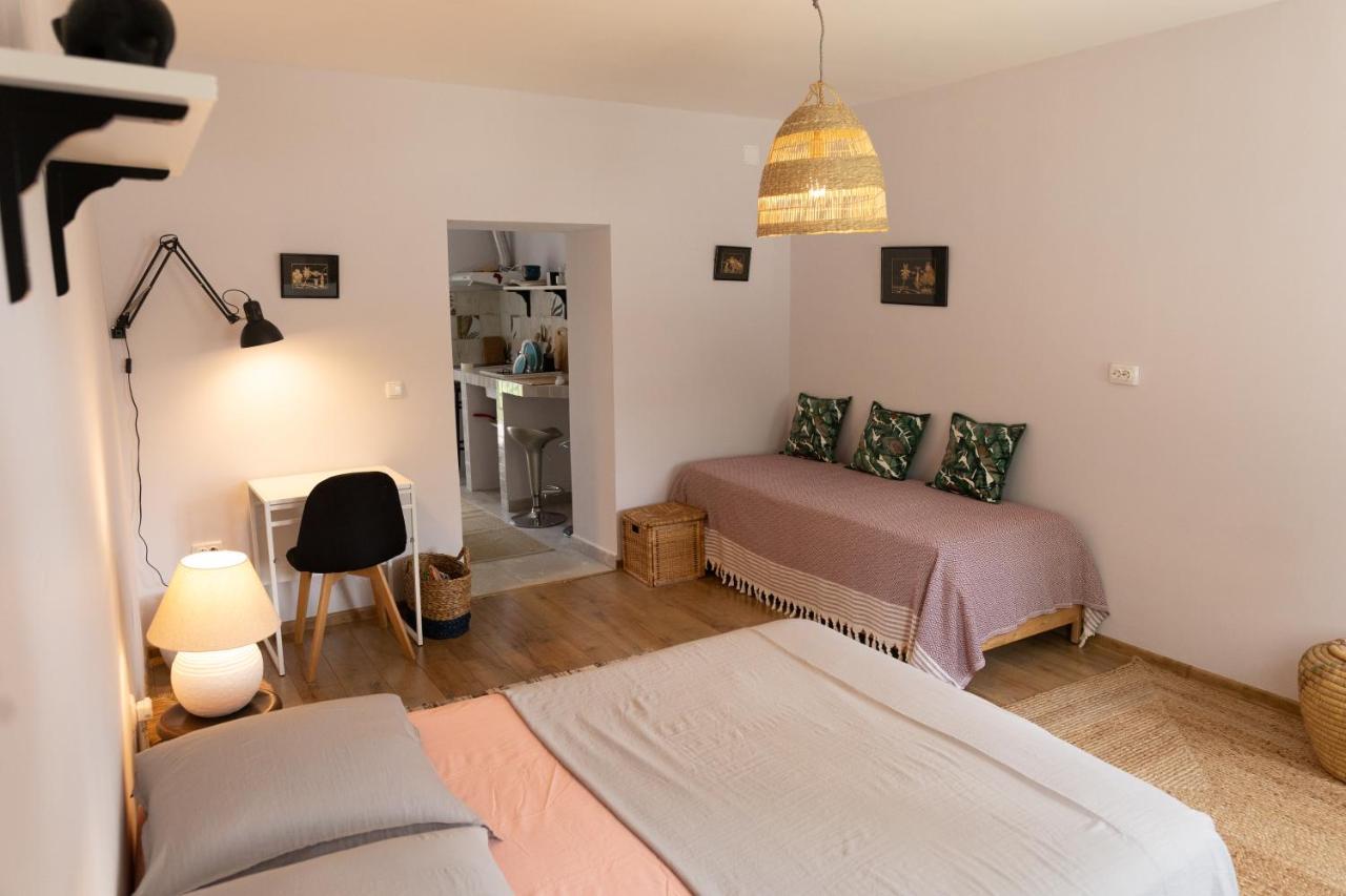Nomad Sud Studios In Town Center Cahul Kültér fotó